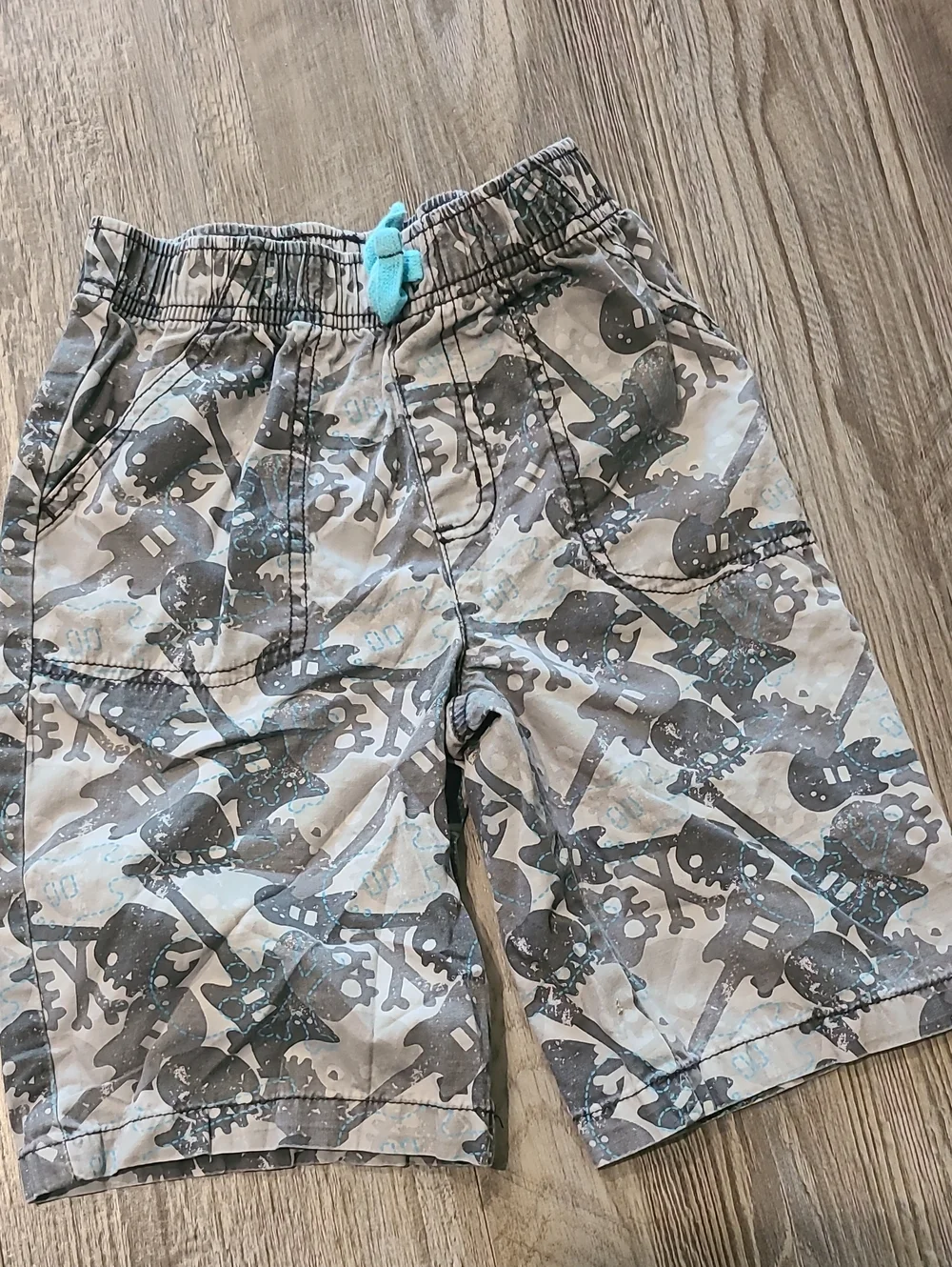 Place gray camo